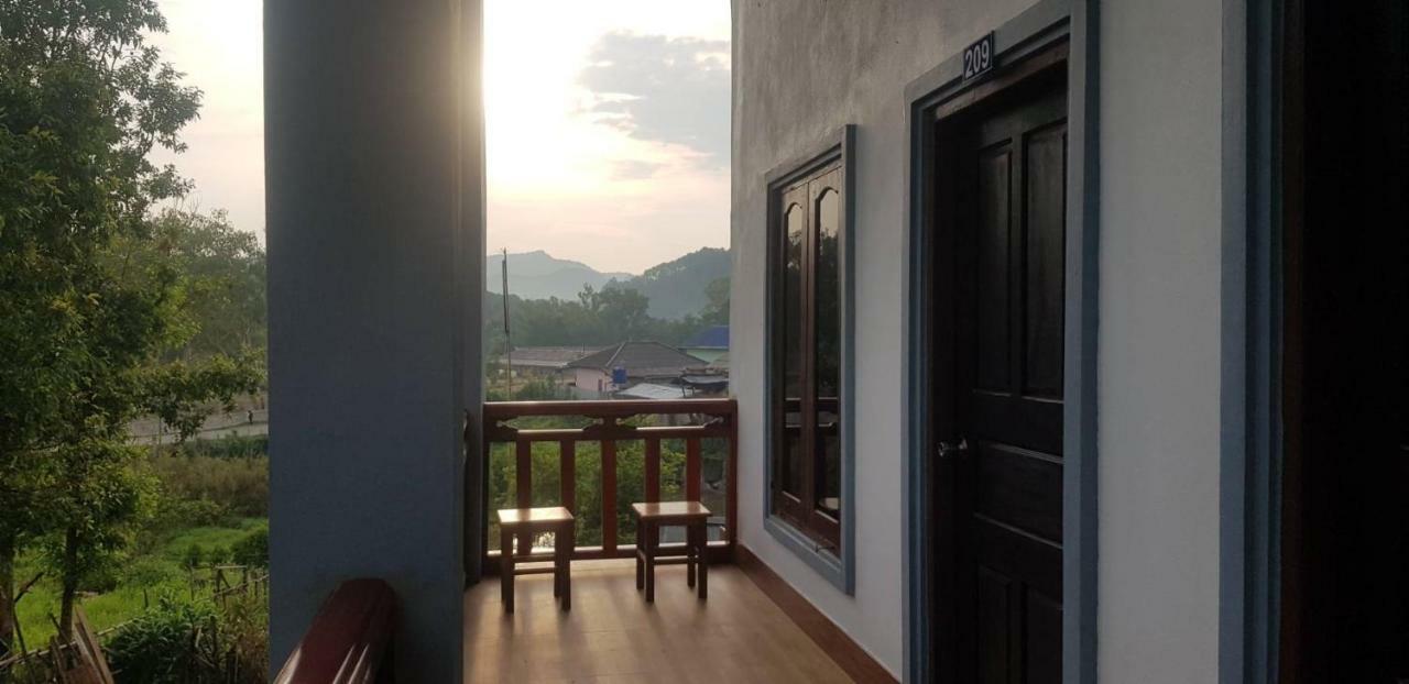 Sipanya Guesthouse Phonsavan Ngoại thất bức ảnh