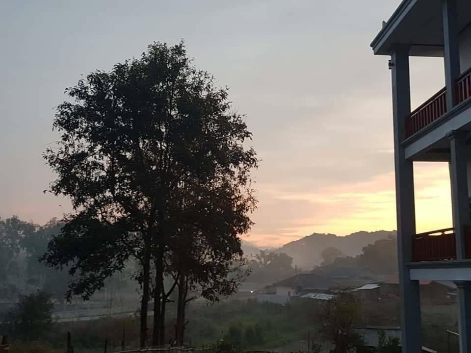 Sipanya Guesthouse Phonsavan Ngoại thất bức ảnh