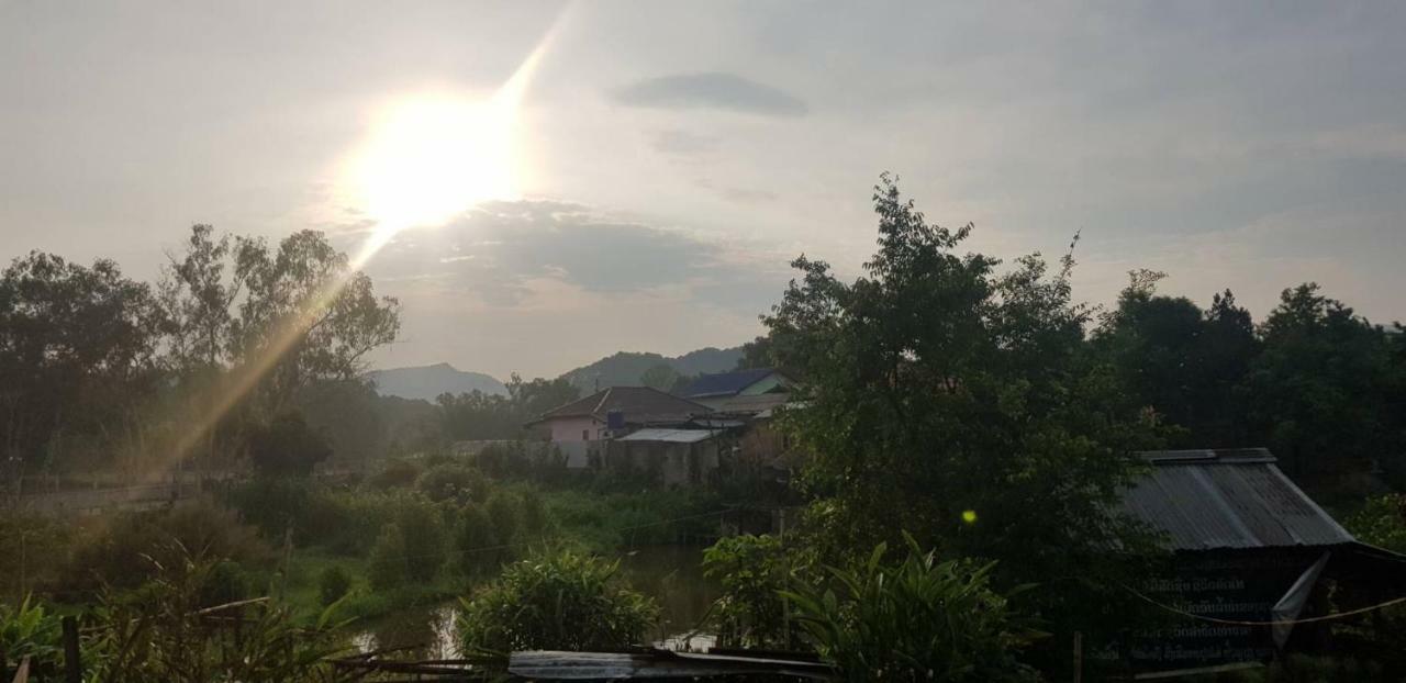 Sipanya Guesthouse Phonsavan Ngoại thất bức ảnh
